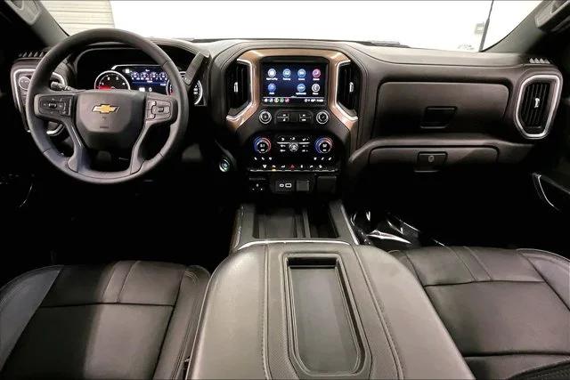 Used 2022 Black Chevrolet High Country image 18