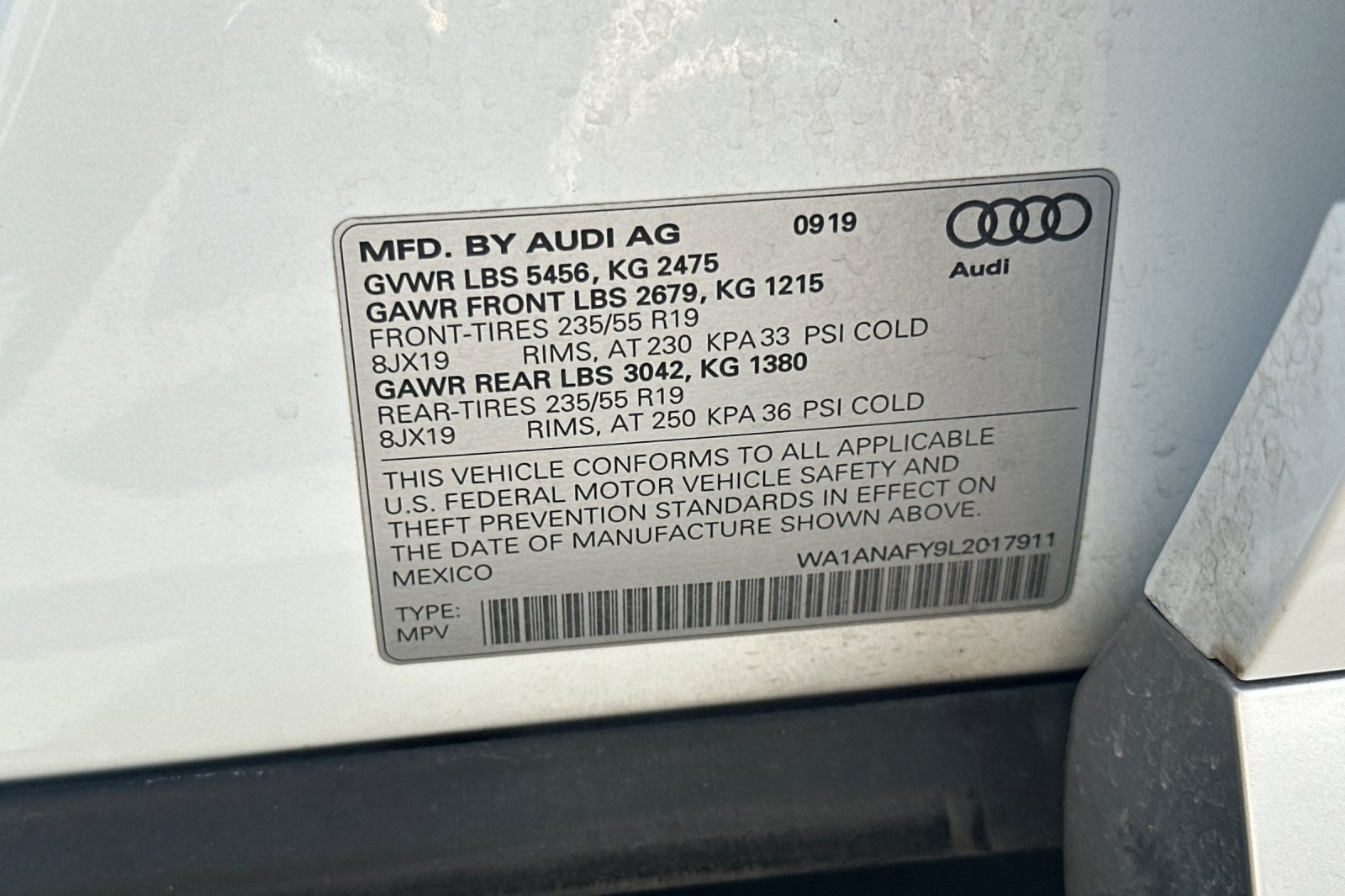Used 2020 Glacier White Audi Premium image 29