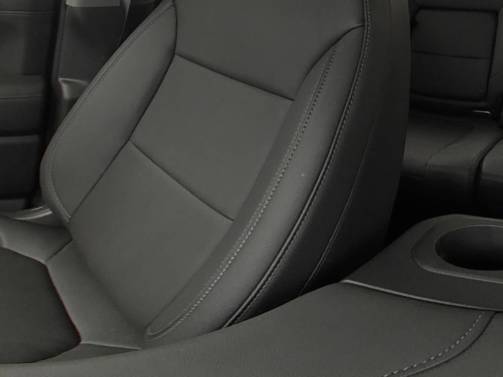 Used 2021 SILVER ICE METALLIC Chevrolet RST image 12