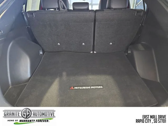 Used 2025 Red Mitsubishi SE image 23