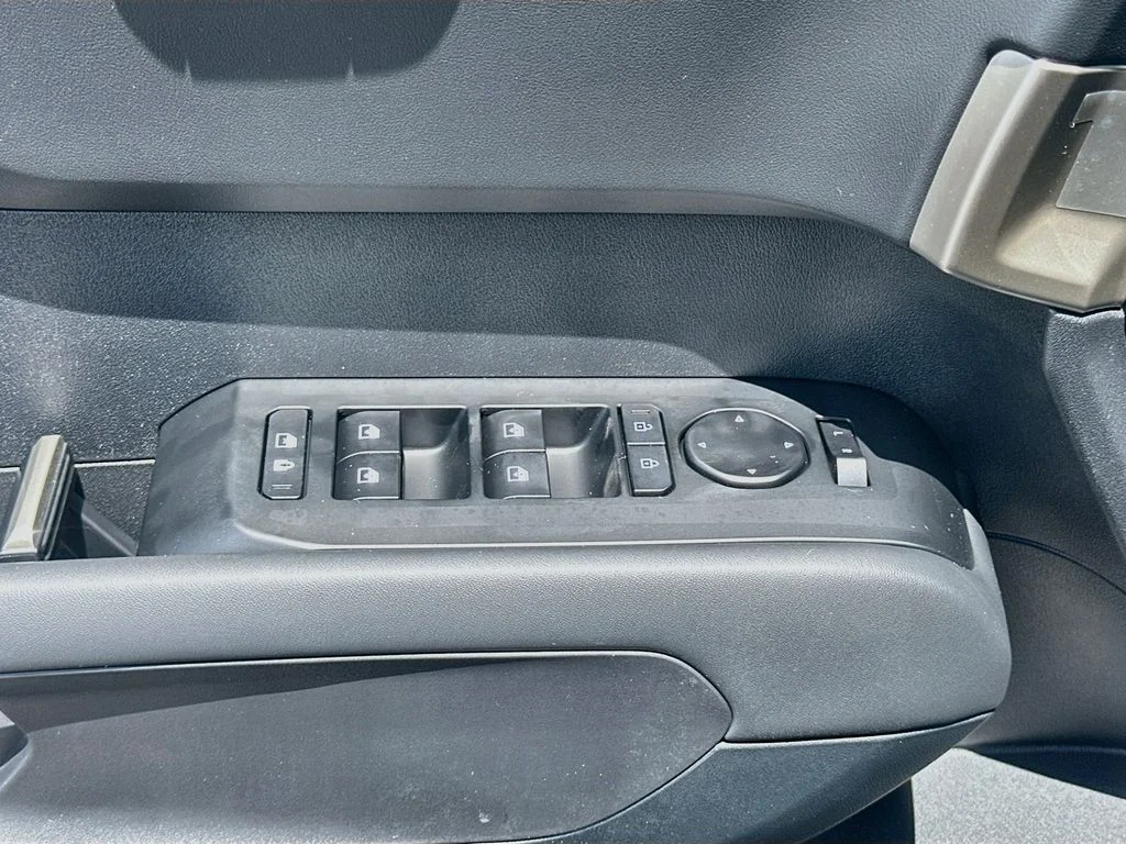 New 2027 Glacial White Pearl Kia S image 18