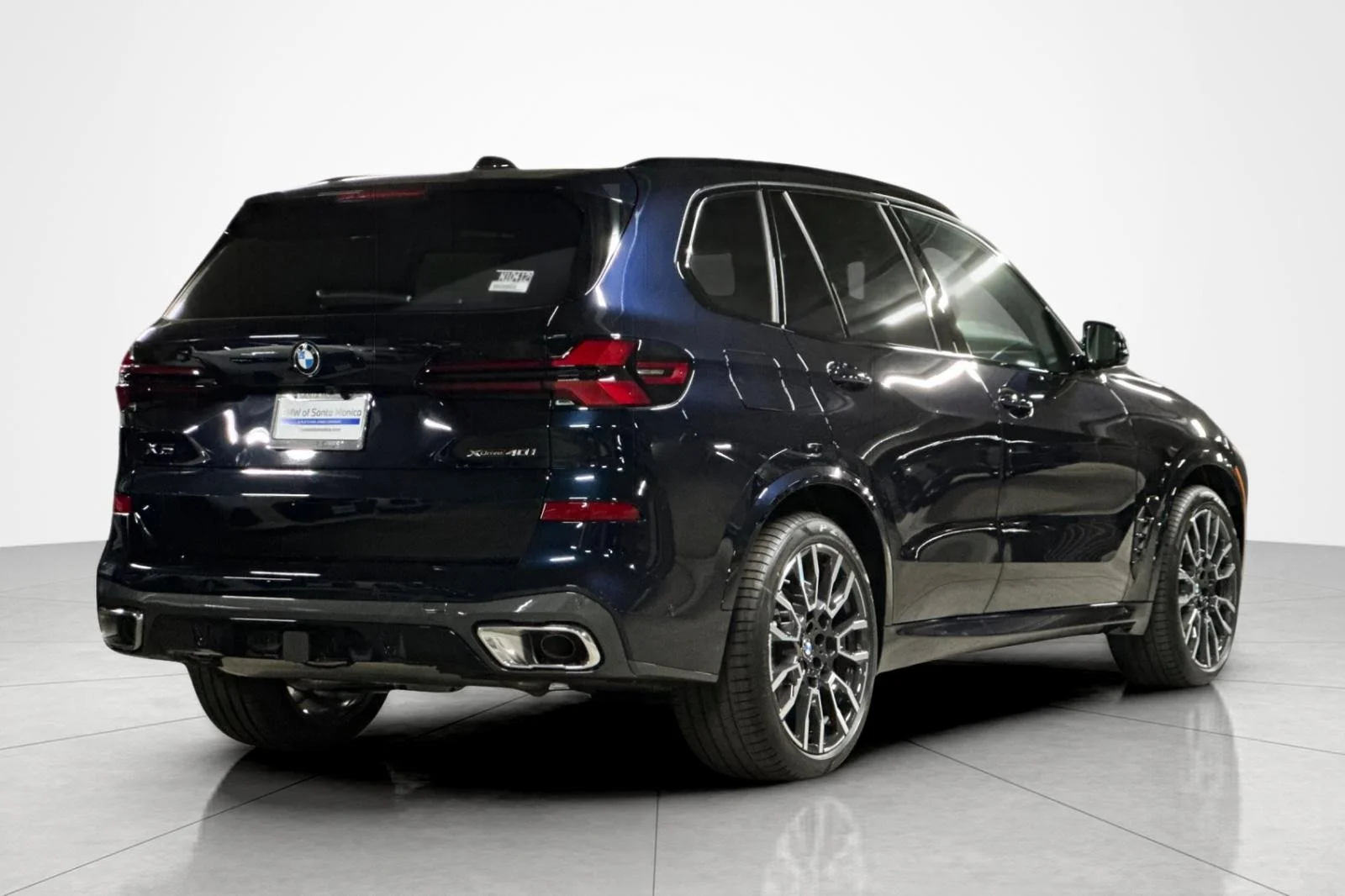 New 2026 Carbon Black Metallic BMW xDrive40i image 5