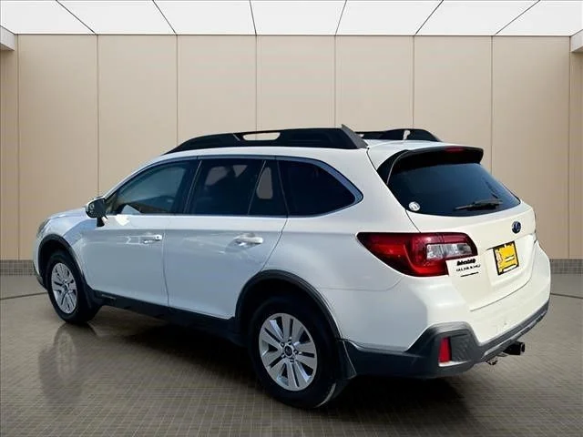 Used 2019 White Subaru 2.5i Premium image 4