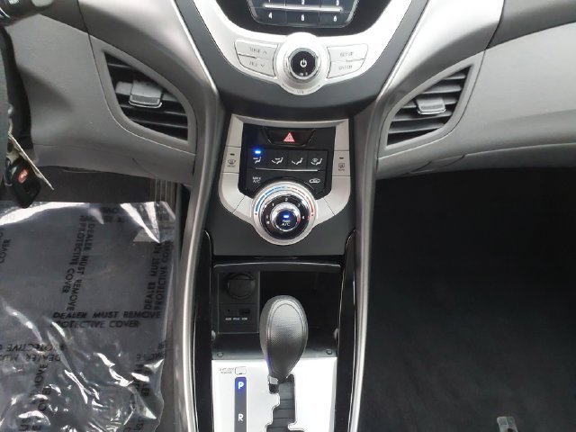 Used 2012 Black Hyundai GLS image 12