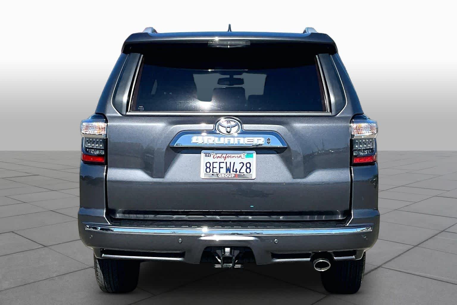 Used 2018 Magnetic Gray Metallic Toyota Limited image 4
