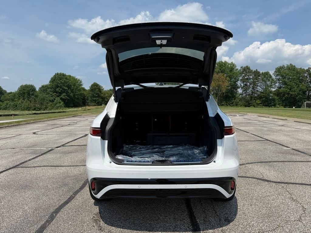 2026 Jaguar F-Pace R-Dynamic S - Photo 9