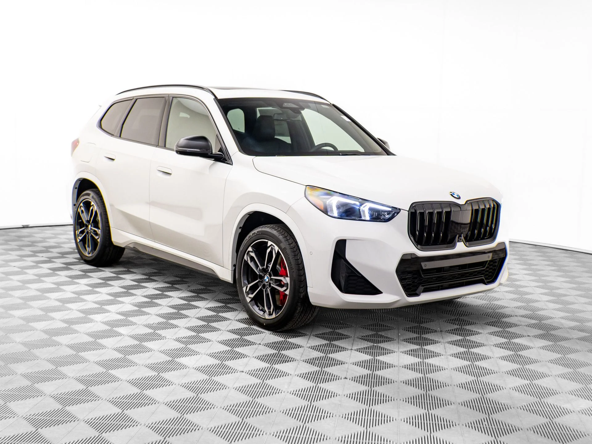 New 2026 White BMW xDrive28i image 8