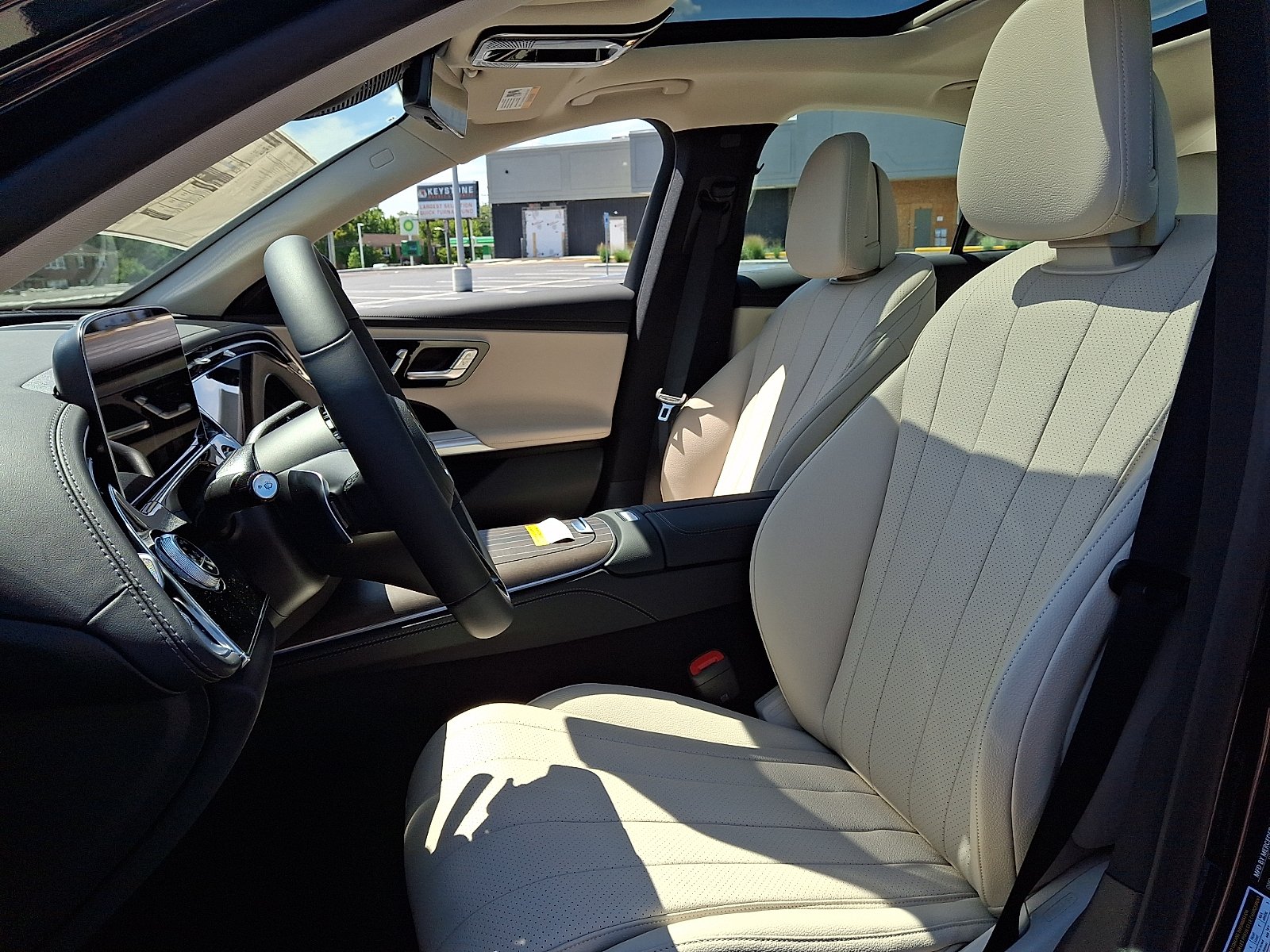 New 2027 Nautical Blue Metallic Mercedes-Benz E 350 image 11