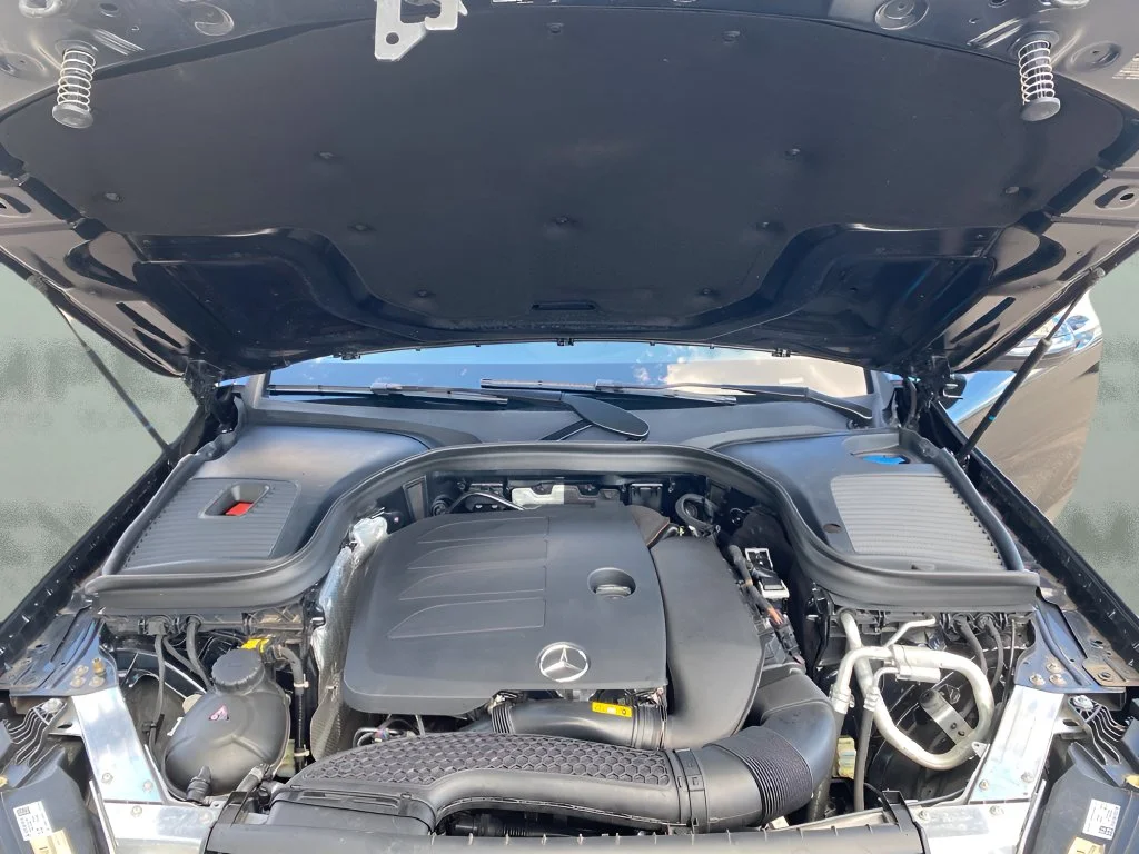 Used 2022 Black Mercedes-Benz GLC 300 image 34