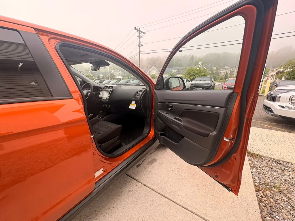 New 2026 Orange Mitsubishi 2.0 LE image 49