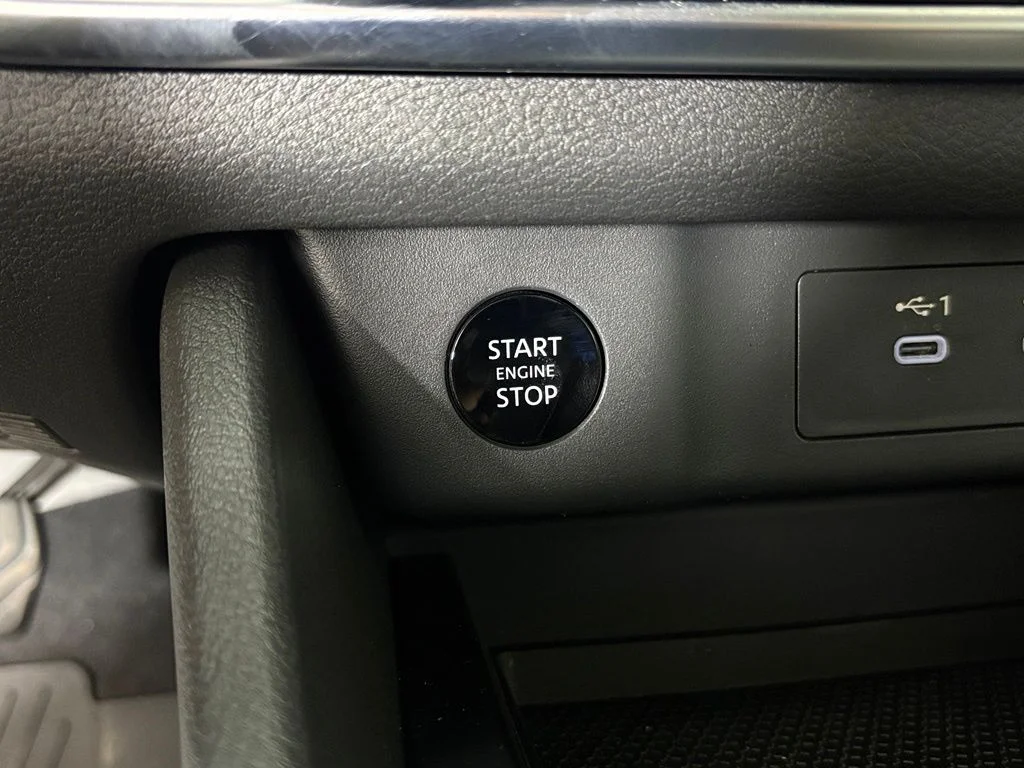 New 2026 Everest White Pearl TriCoat Nissan Rock Creek® image 23