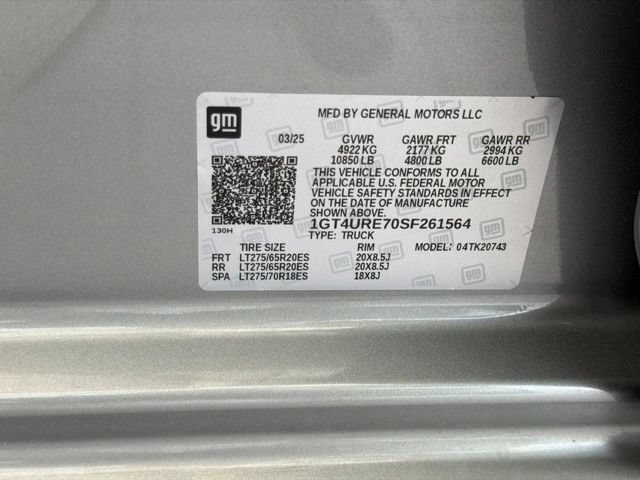 Used 2025 Sterling Metallic GMC Denali image 34