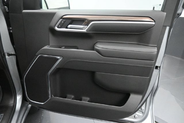New 2026 Sterling Gray Metallic Chevrolet LT image 27