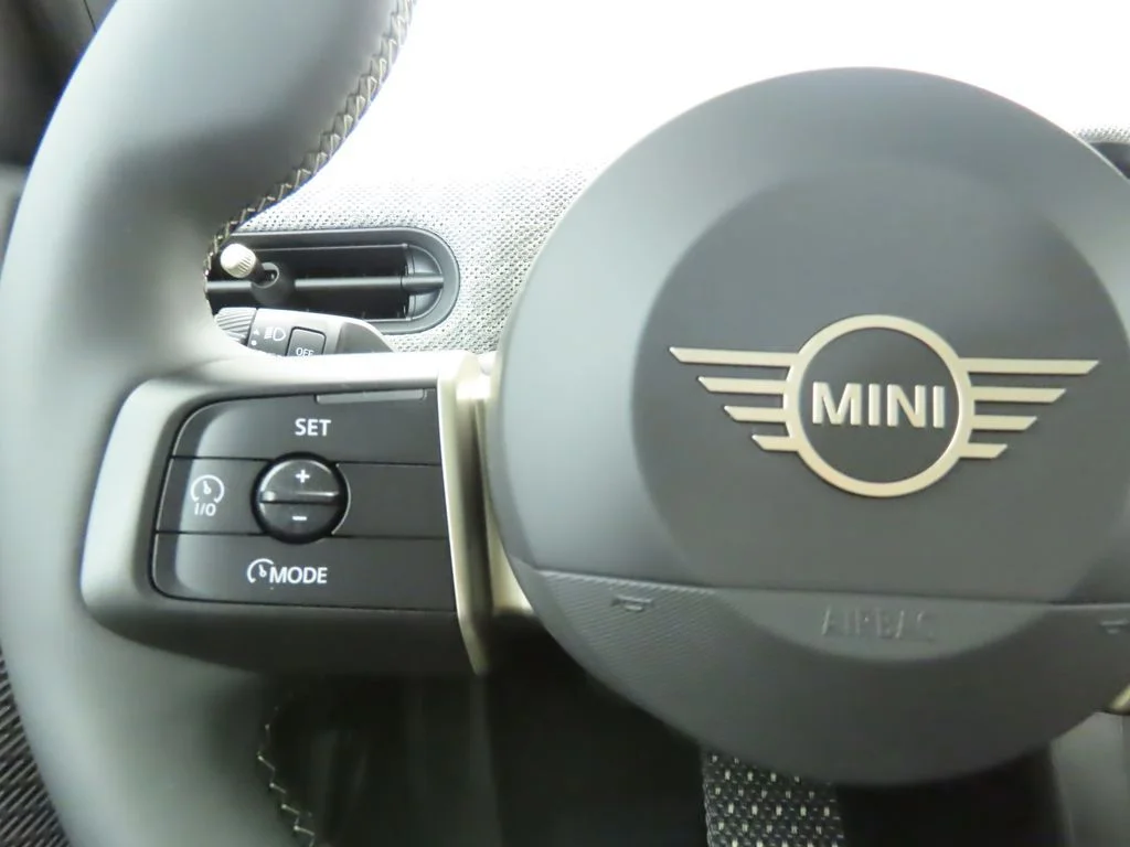 Used 2026 Nanuq White Metallic MINI Signature Plus image 13