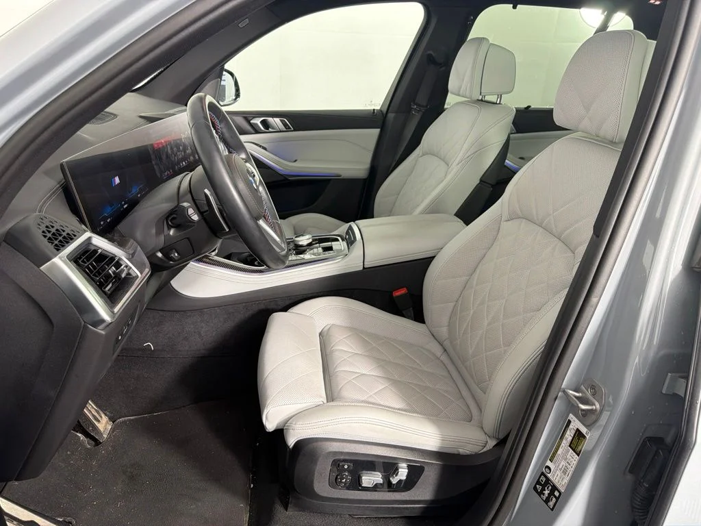 Certified Used 2025 Brooklyn Grey Metallic BMW M60i image 24