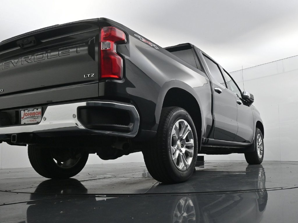 Used 2022 Black Chevrolet LTZ image 36