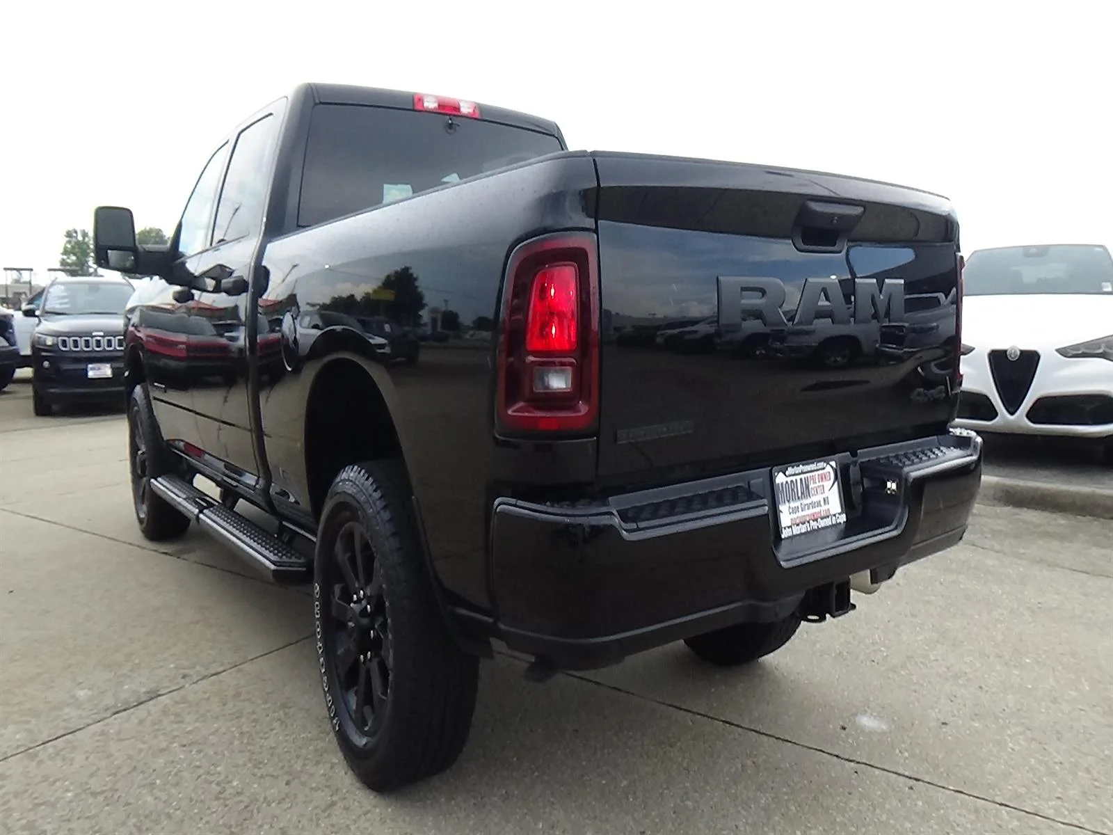 Certified Used 2026 Diamond Black Crystal Pearl Coat (pxj) RAM Big Horn image 8