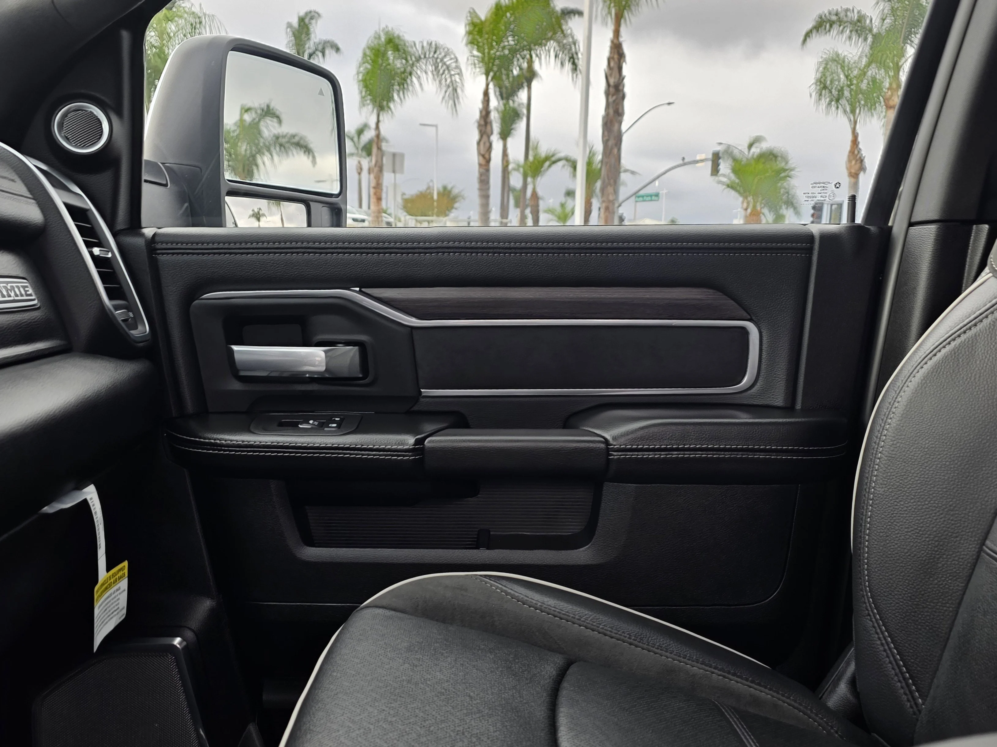 New 2026 Crystal Metallic RAM Laramie image 14