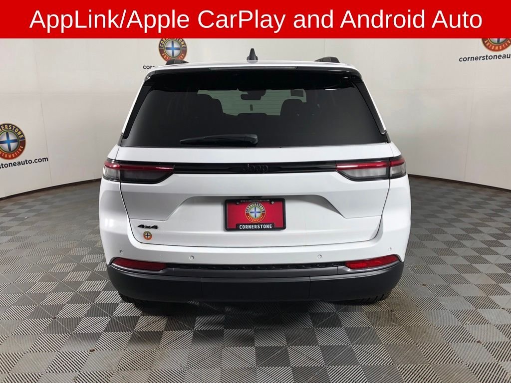 New 2026 Bright White Clear-Coat Exterior Paint Jeep Limited image 17