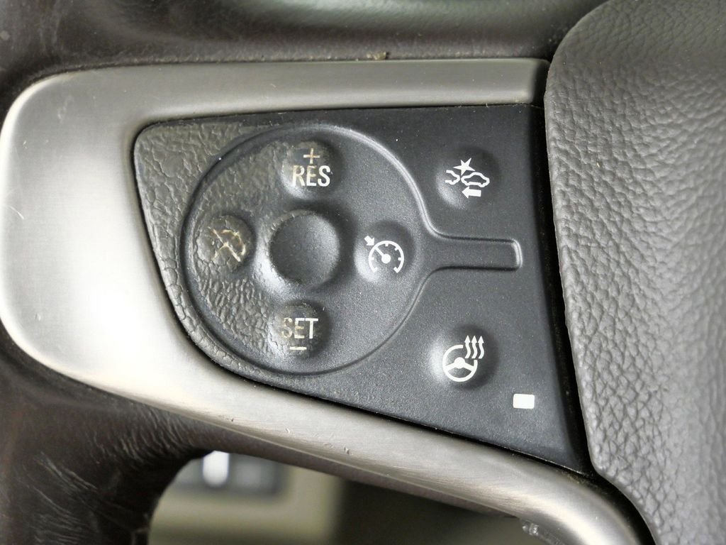 Used 2018 White GMC Denali image 41