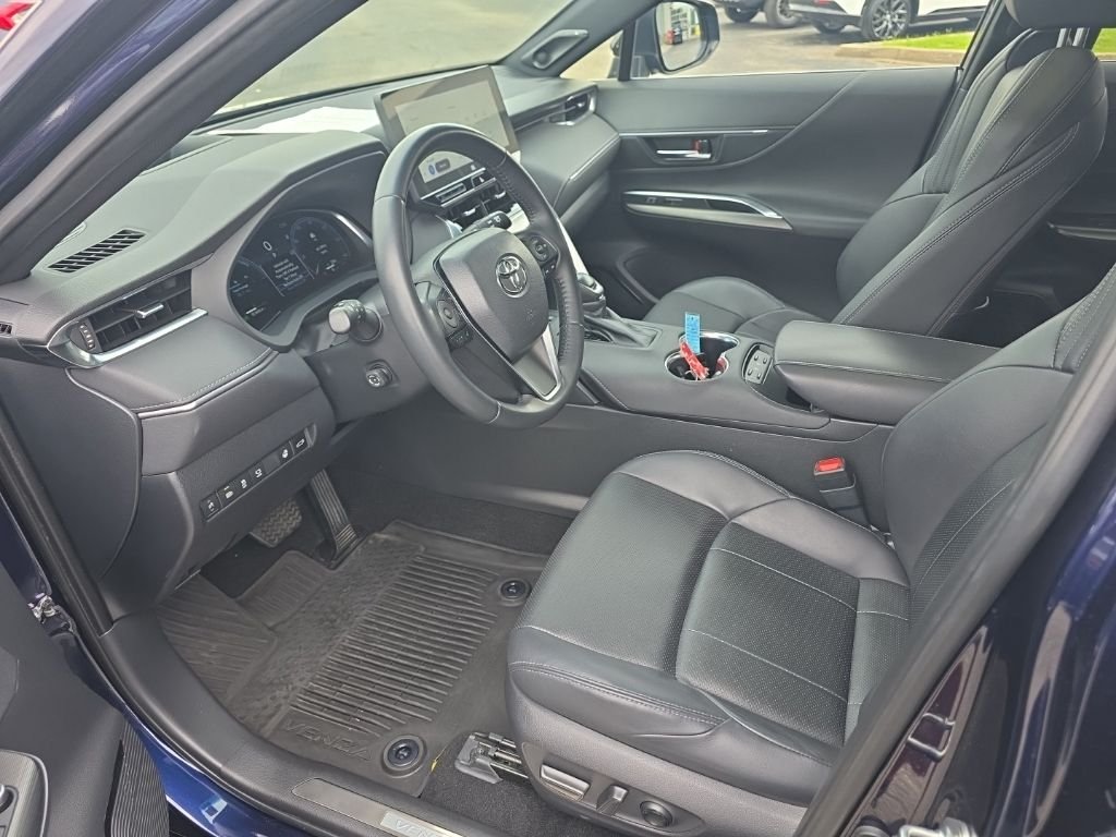 Certified Used 2023  Toyota Limited image 9