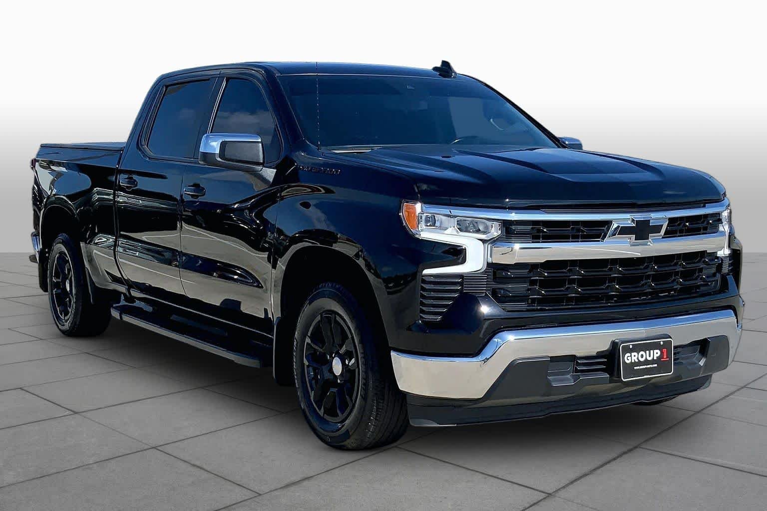 Used 2023 Black Chevrolet LT image 3