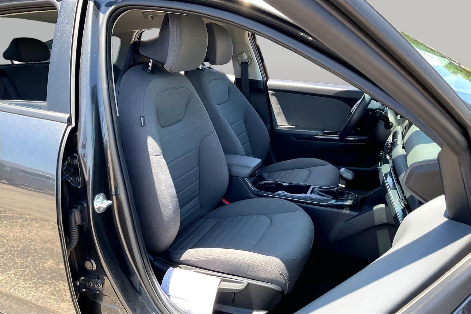 Used 2025 Interstellar Gray Kia EX image 9