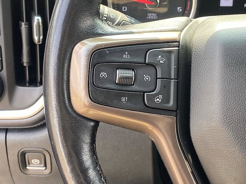 Used 2021 Black Chevrolet High Country image 23