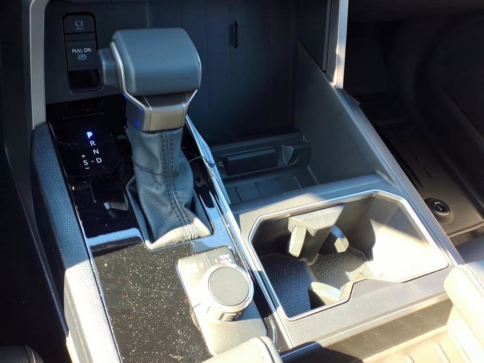 2026 Toyota Tundra SR5 - Photo 12