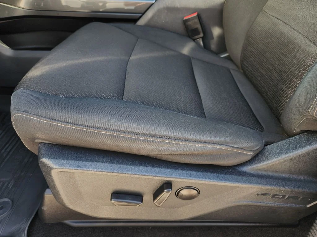 Used 2022 Agate Black Metallic Ford XLT image 27
