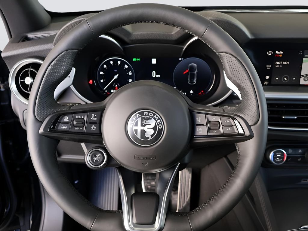 2025 Alfa Romeo Stelvio Base - Photo 29