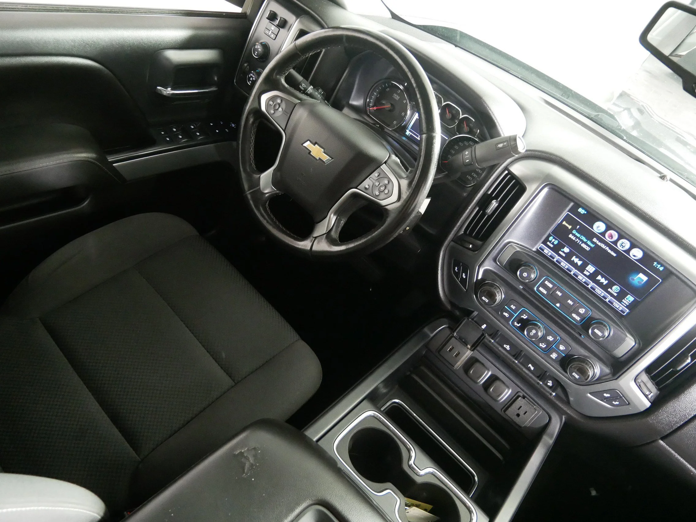 Used 2016 Black Chevrolet LT image 9