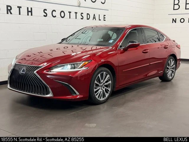 Used 2021 Red Lexus 300h image 9