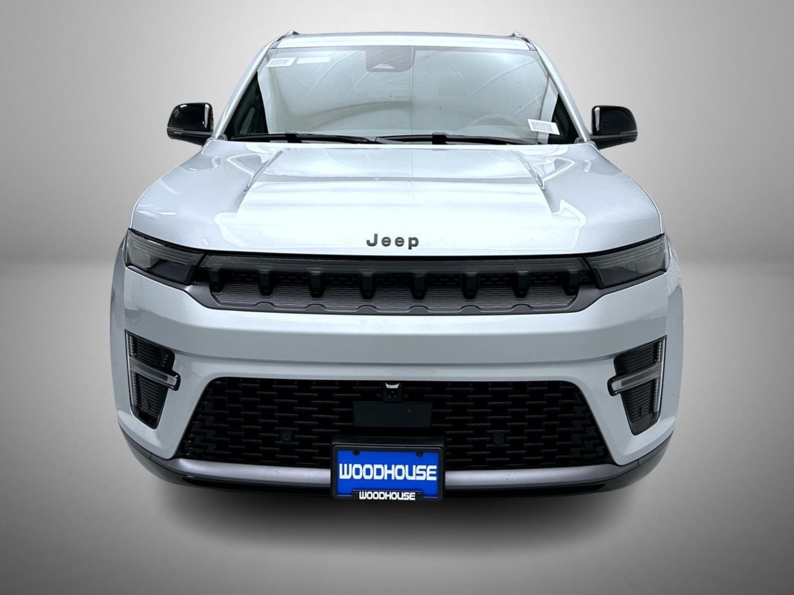 New 2026 Silver-Zynith Exterior Paint Jeep Limited Altitude image 2