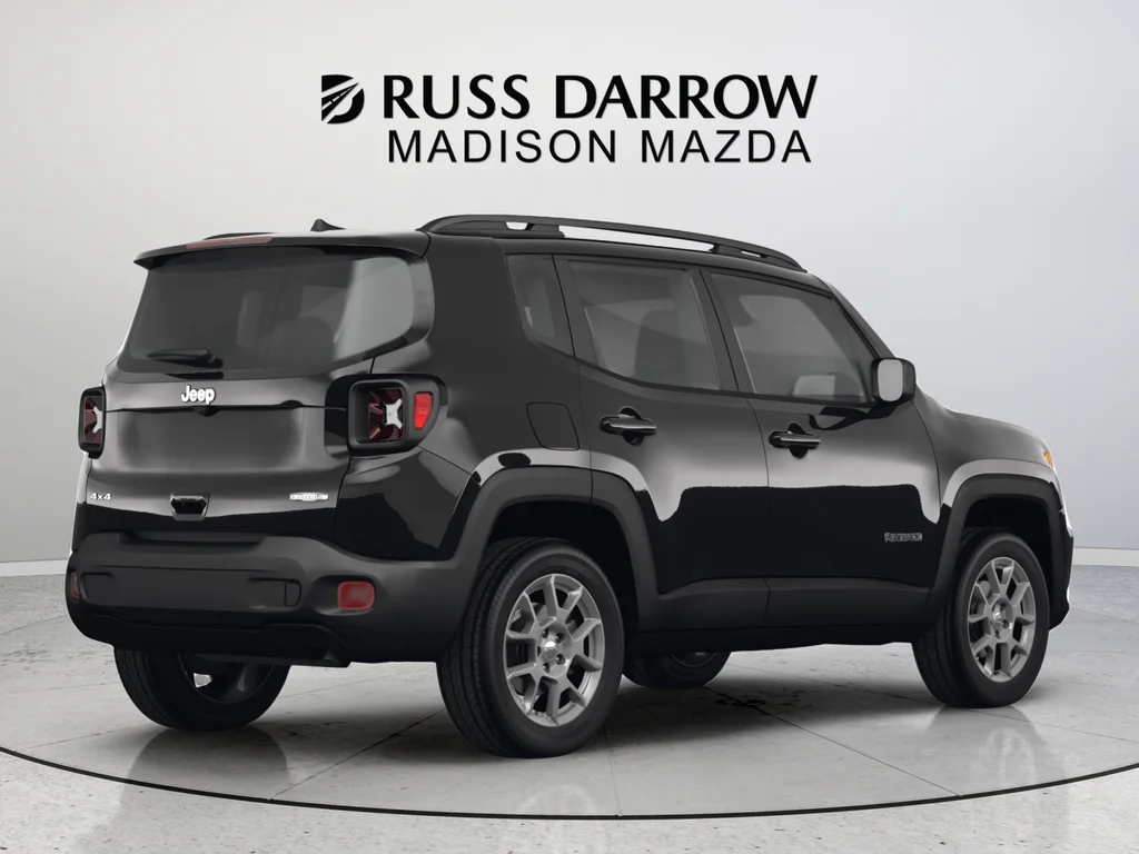 Used 2022 Black Jeep Latitude image 3