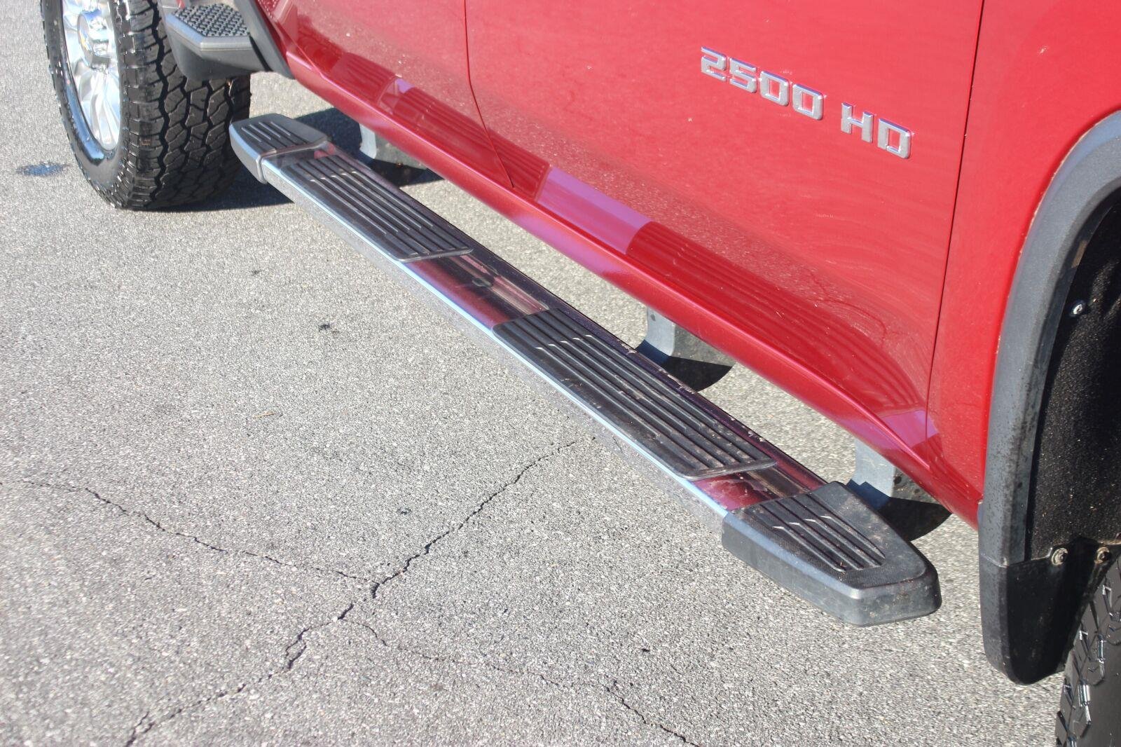 Used 2022 CHERRY RED TINTCOAT Chevrolet High Country image 10