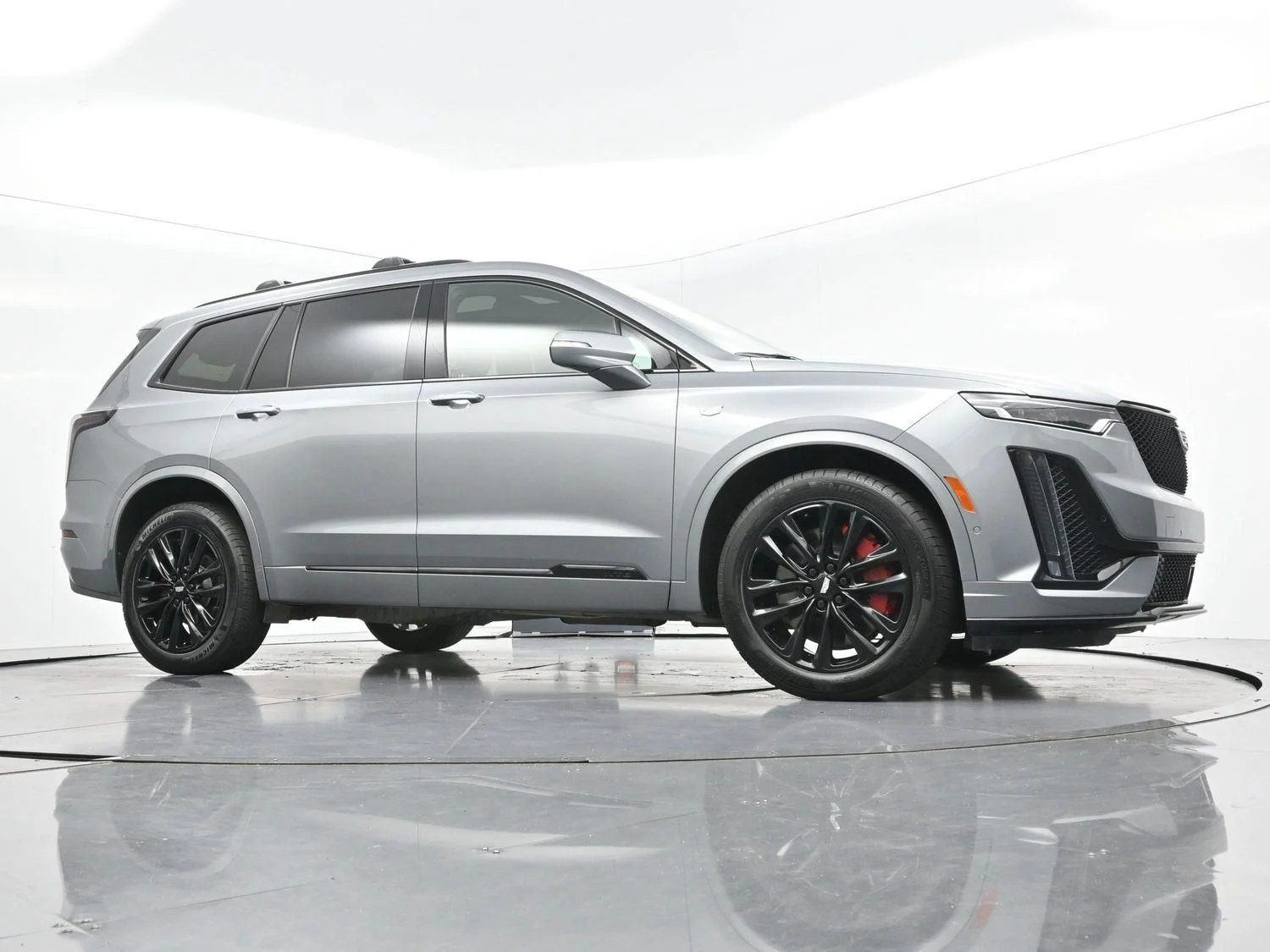 Used 2024 Argent Silver Metallic Cadillac Sport image 45
