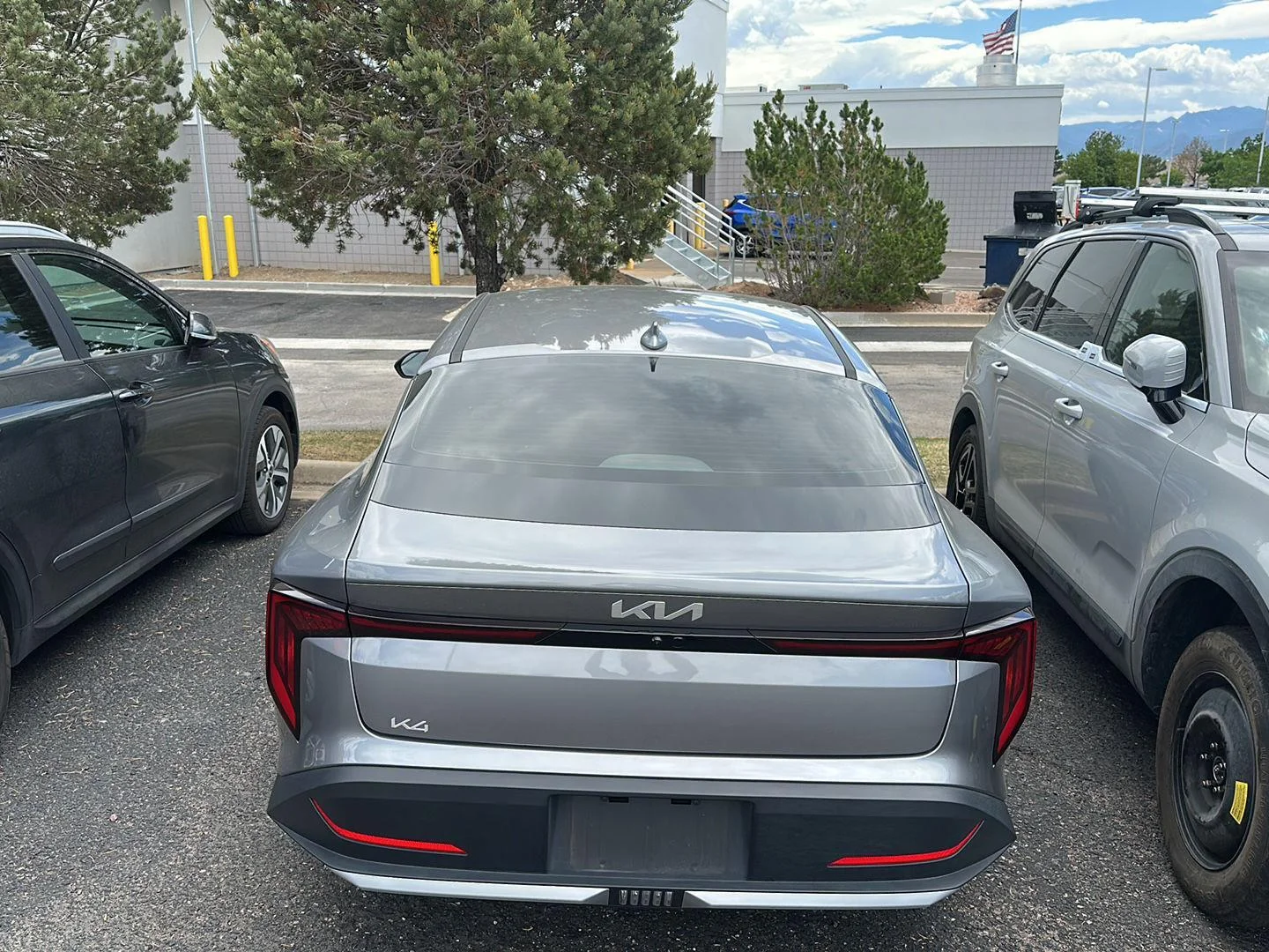 Used 2025 Steel Gray Kia LXS image 6
