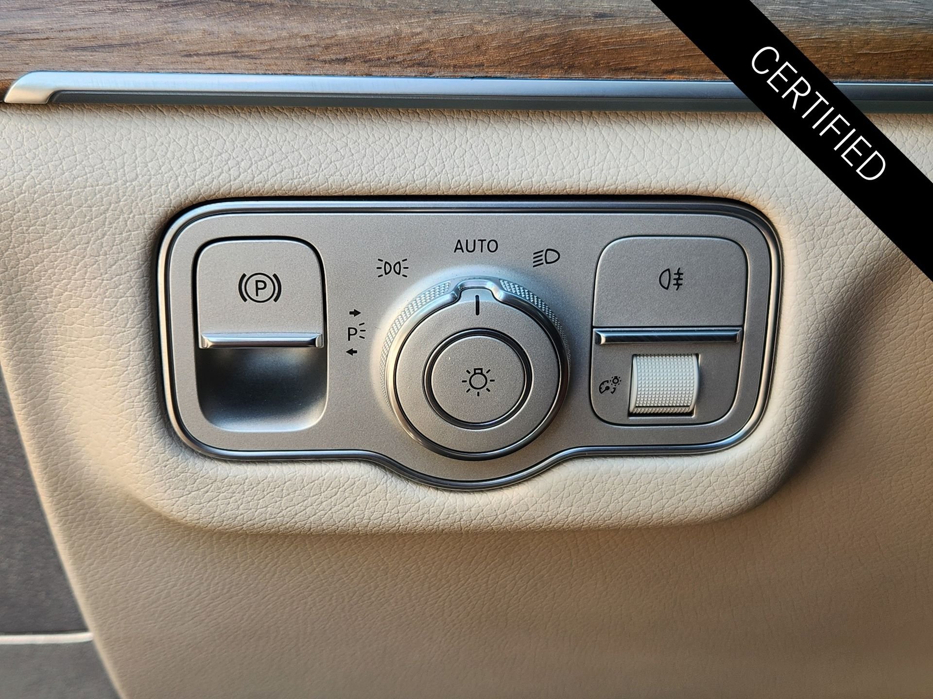 Certified Used 2022 Black Mercedes-Benz GLE 350 image 21