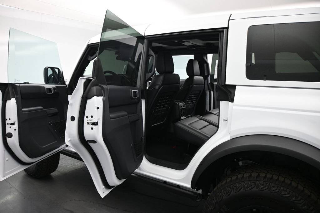 New 2026 Oxford White Ford Badlands image 17