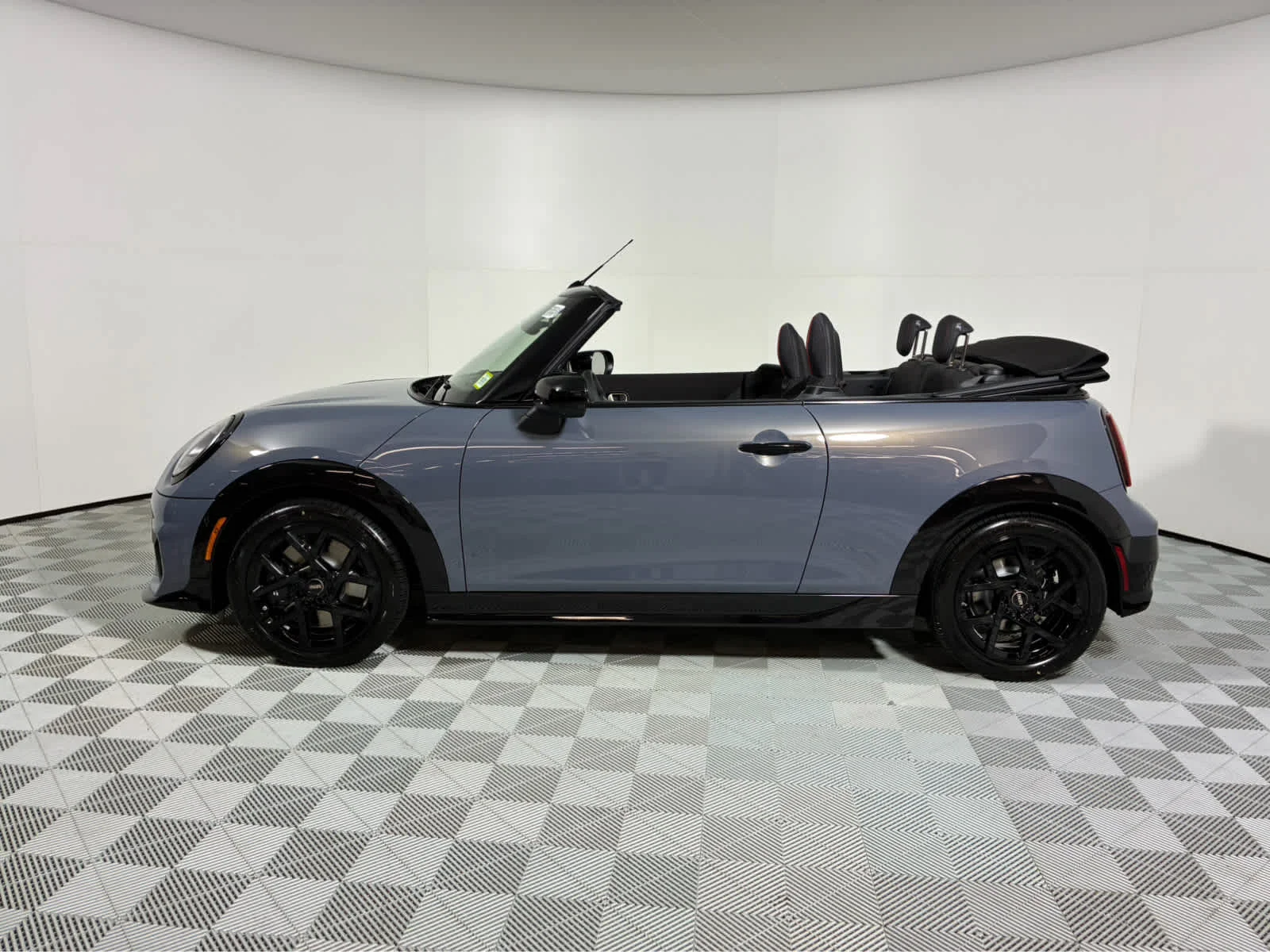2026 MINI Convertible S - Photo 6