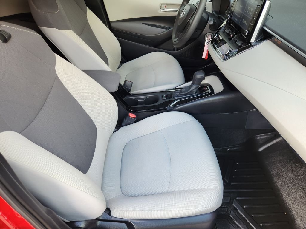 Used 2020 Barcelona Red Metallic Toyota LE image 13