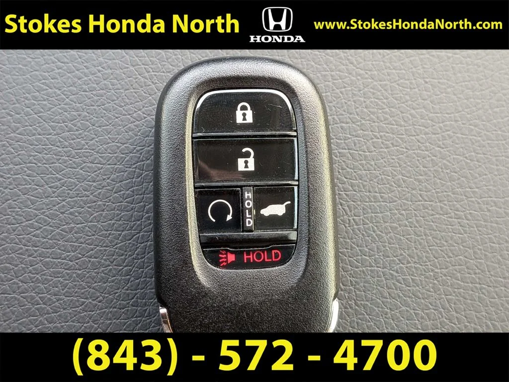 Certified Used 2025 White Honda EX-L image 31