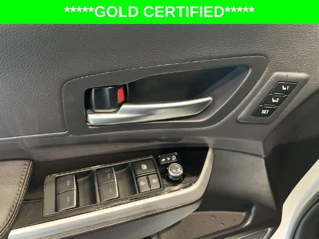 2025 Toyota Sienna Platinum - Photo 15