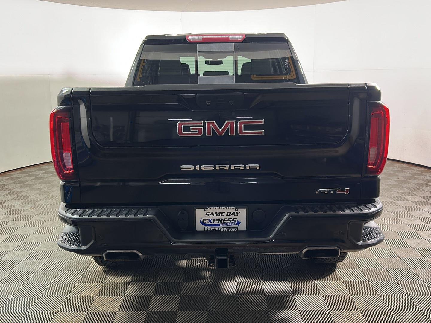 Used 2022 Onyx Black GMC AT4 image 8