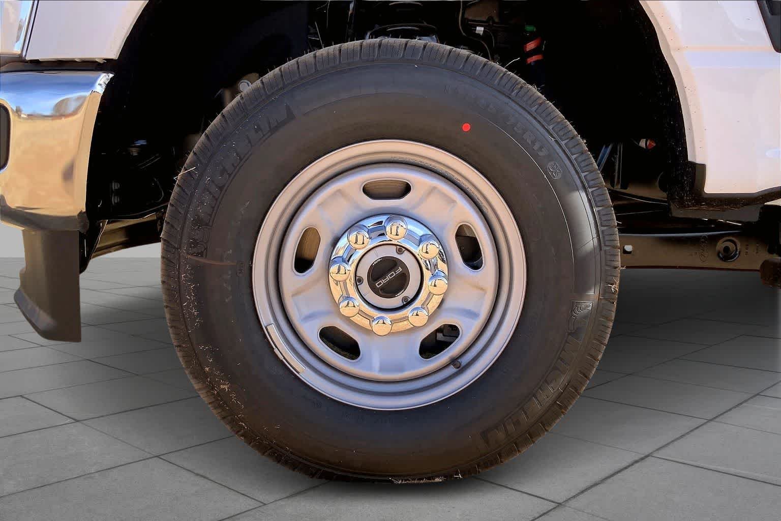 New 2026 Oxford White Ford F-350® XL image 11