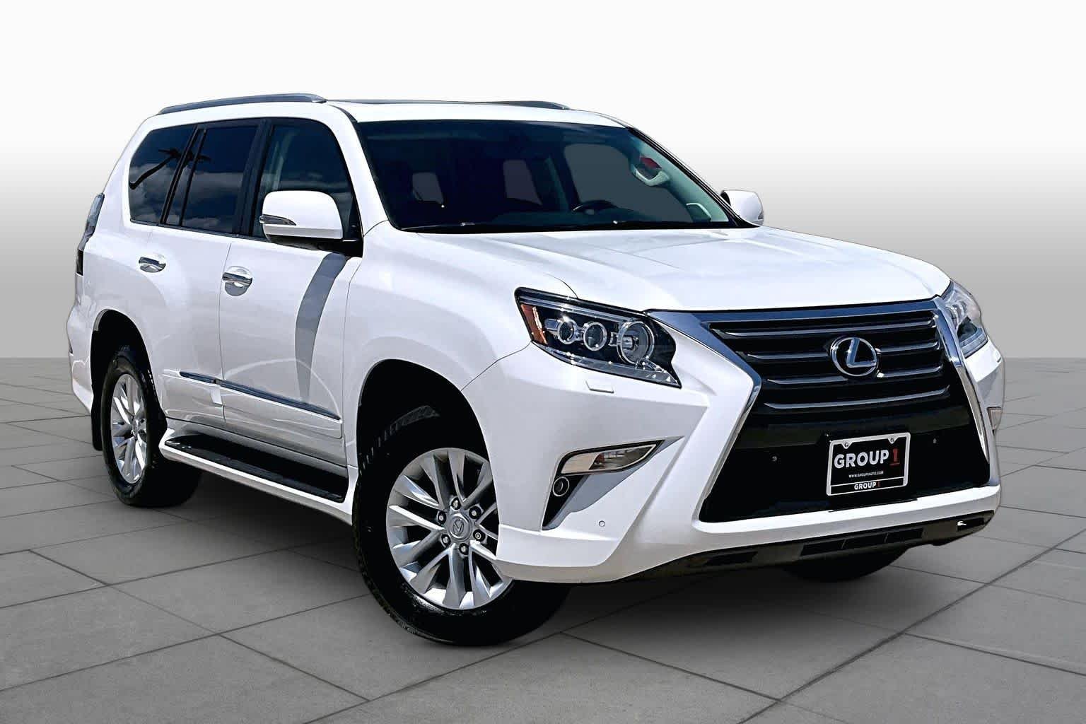 Used 2016 Starfire Pearl Lexus  image 2
