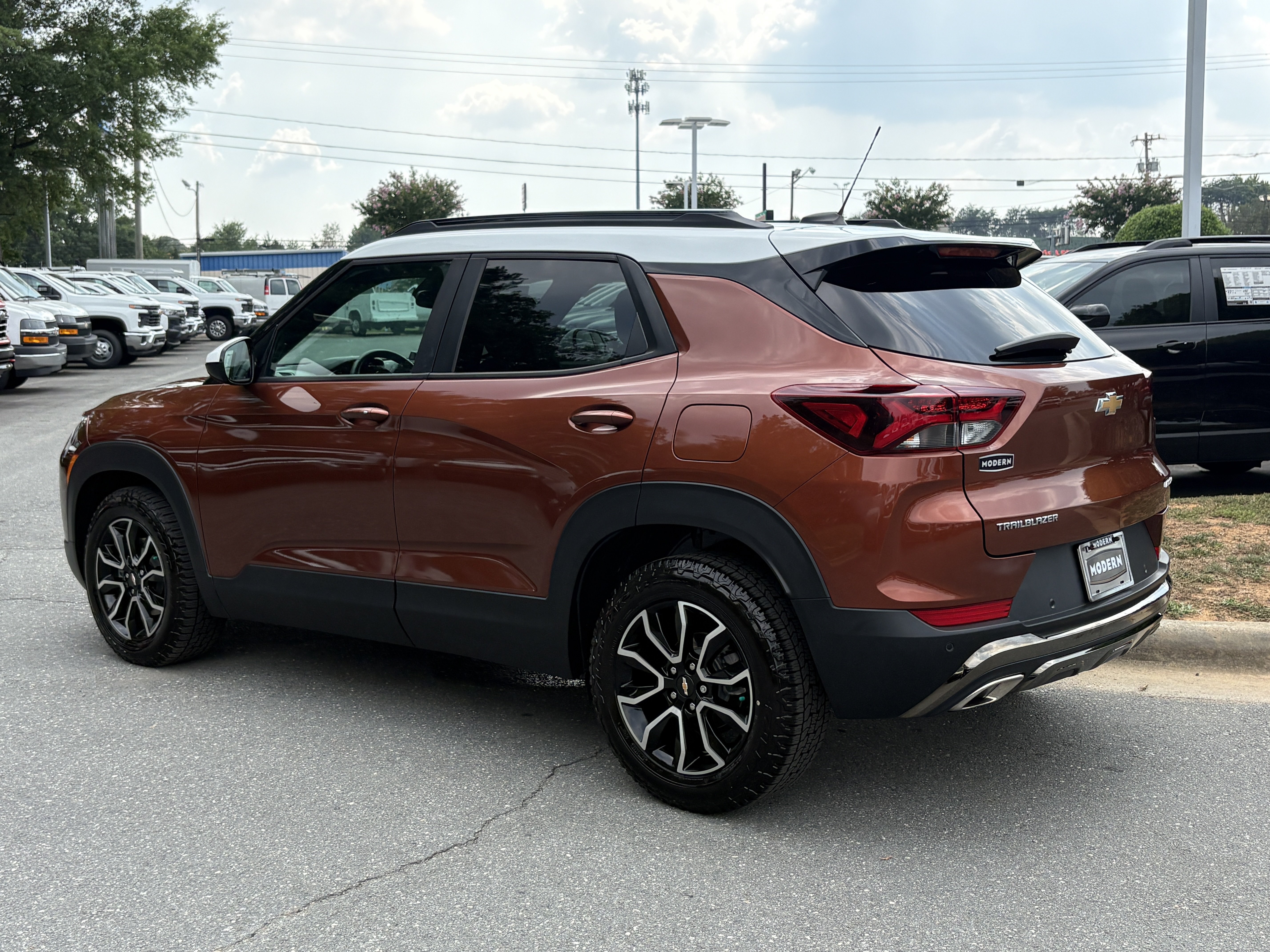 Used 2021 Dark Copper Metallic Chevrolet ACTIV image 3