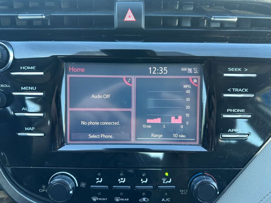 Used 2019 White Toyota LE image 16