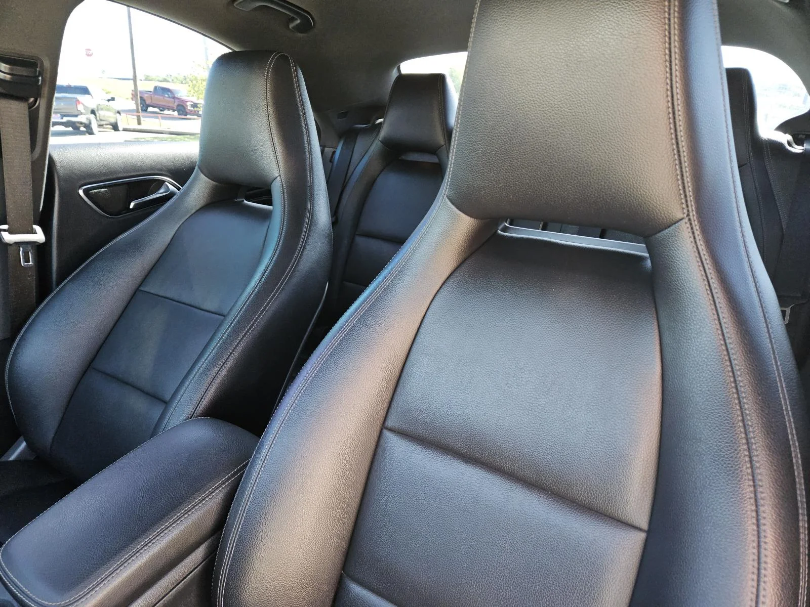 Used 2016 Cirrus White Mercedes-Benz CLA250 Coupe image 22